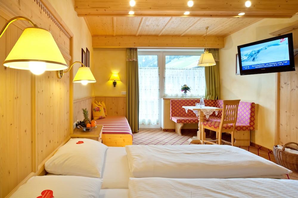 Alpenbad Hotel Hohenhaus Tux Exteriér fotografie