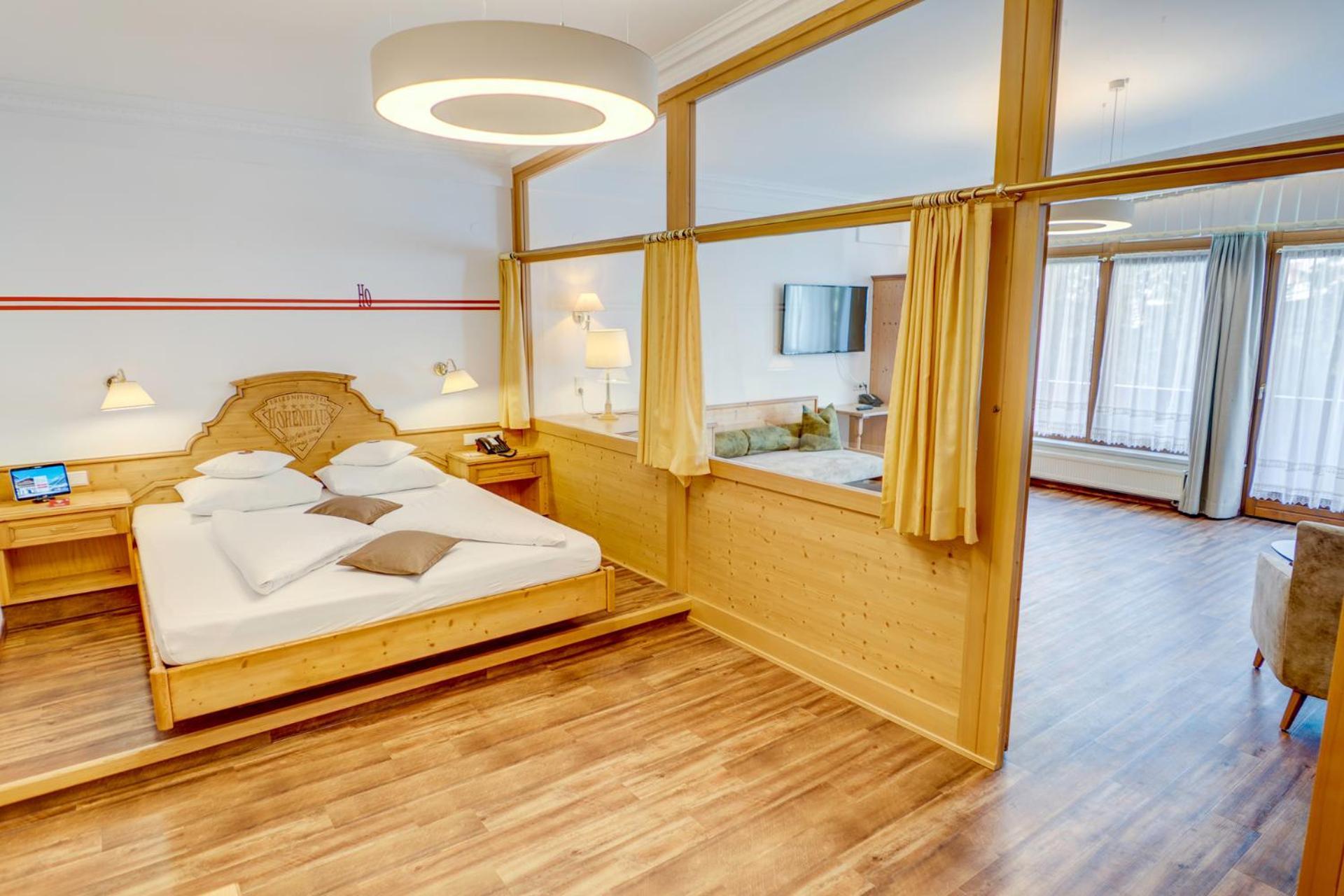 Alpenbad Hotel Hohenhaus Tux Pokoj fotografie