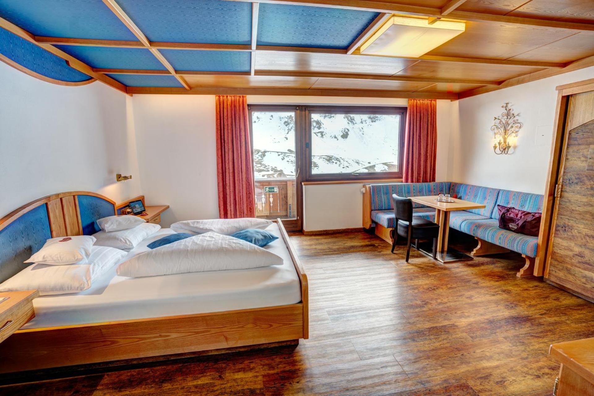 Alpenbad Hotel Hohenhaus Tux Pokoj fotografie