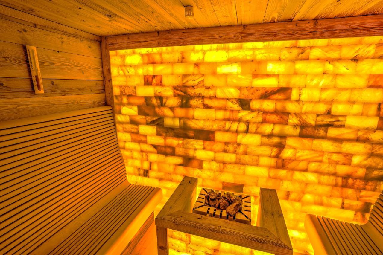 Alpenbad Hotel Hohenhaus Tux Exteriér fotografie